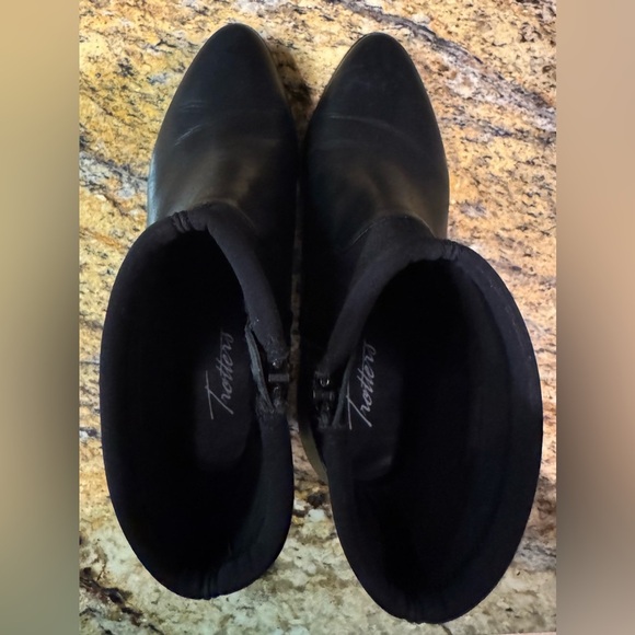 Trotters Kippy Women’s Black Leather Ankle Booties Boots Size 6.5W - Picture 6 of 10